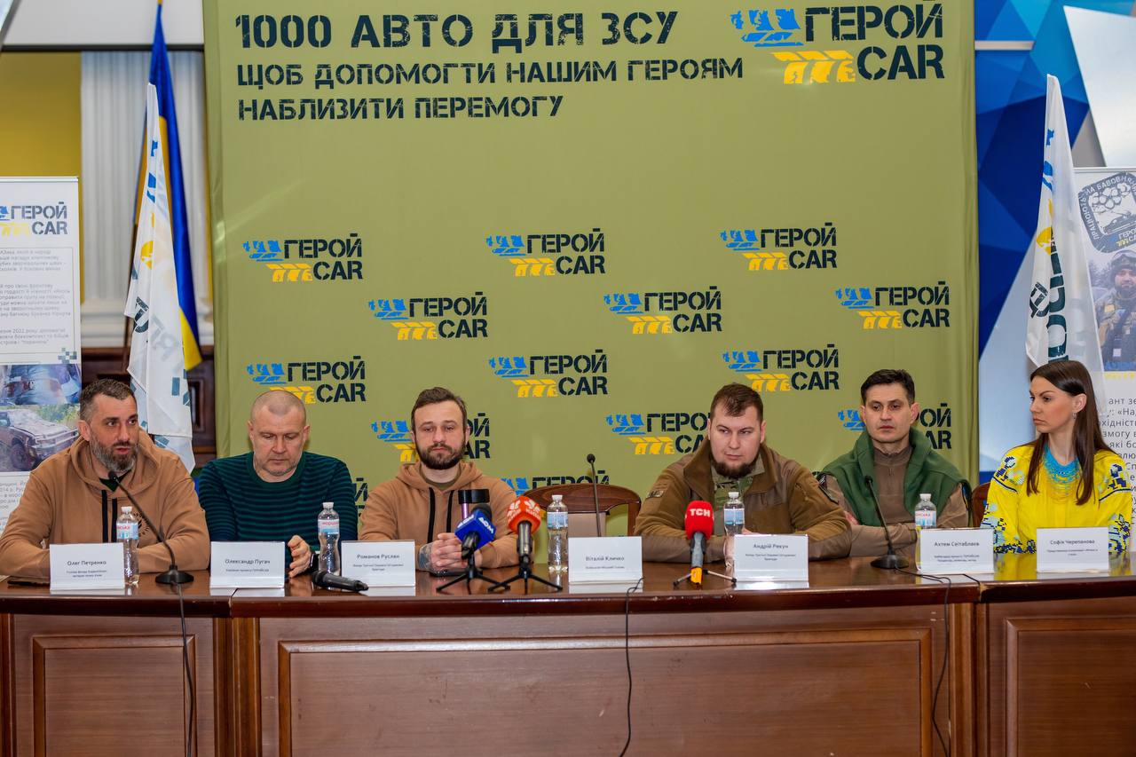 "Россия хочет, чтобы мы все покинули родную страну и забыли свою историю". Доброволец ВСУ чудом выжил после ранения