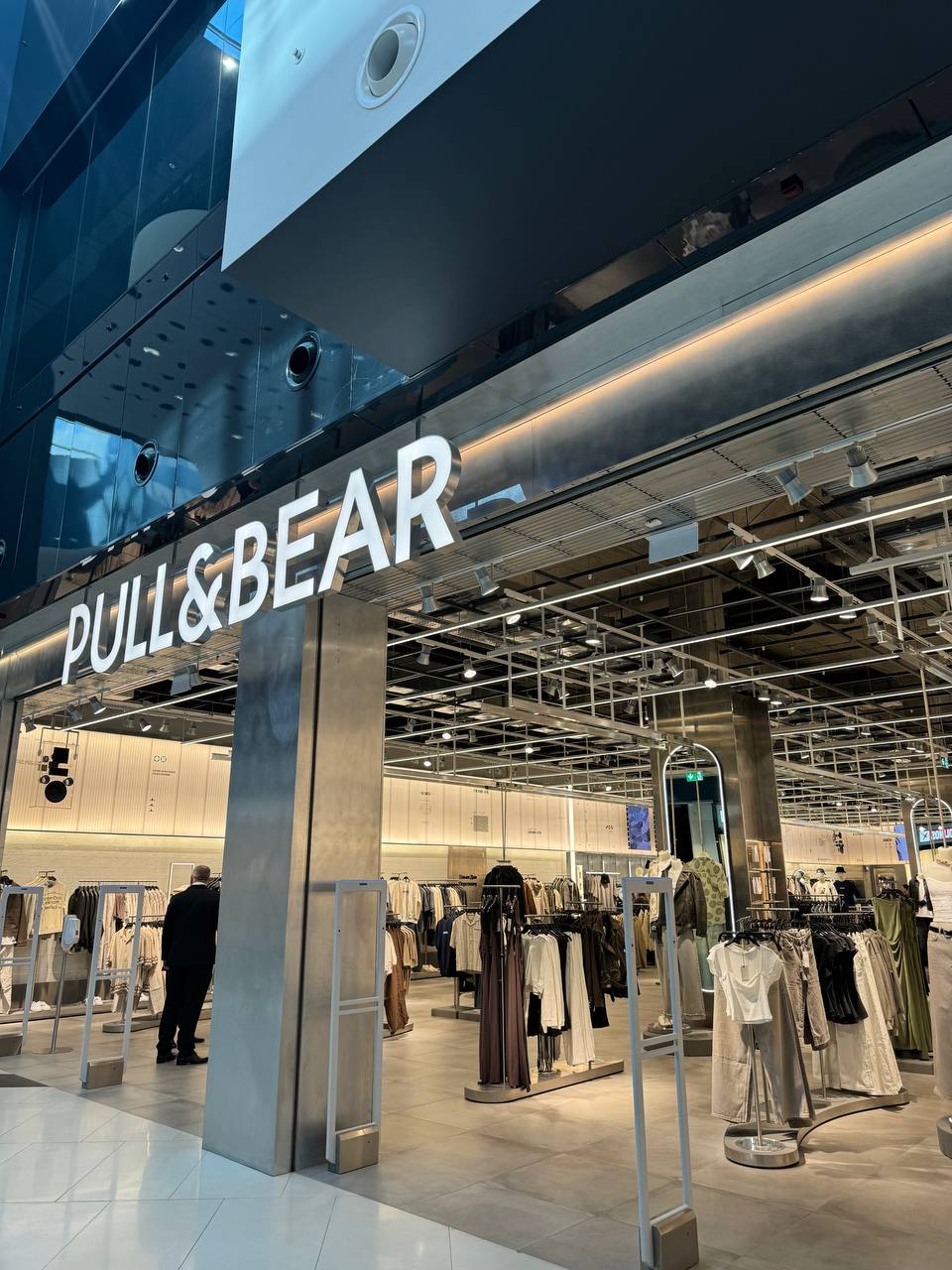 ZARA снова работает. Как открывались магазины Inditex в Киеве (фото)