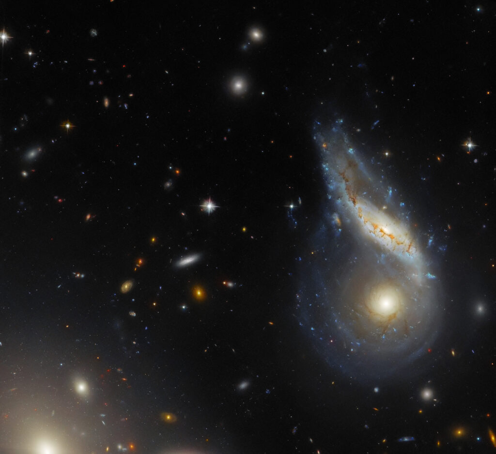 Hubble показав драматичне зіткнення двох спіральних галактик