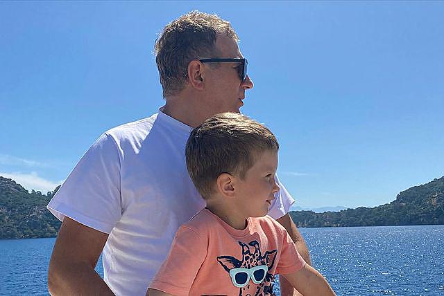 Горбунов растрогал милыми фото з 5-летним сыночком: "ты сделал нас з мамою самыми счастливыми людьми на свете!"