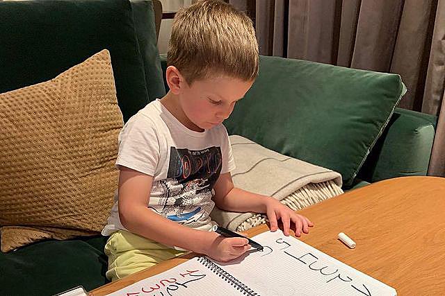 Горбунов растрогал милыми фото з 5-летним сыночком: "ты сделал нас з мамою самыми счастливыми людьми на свете!"