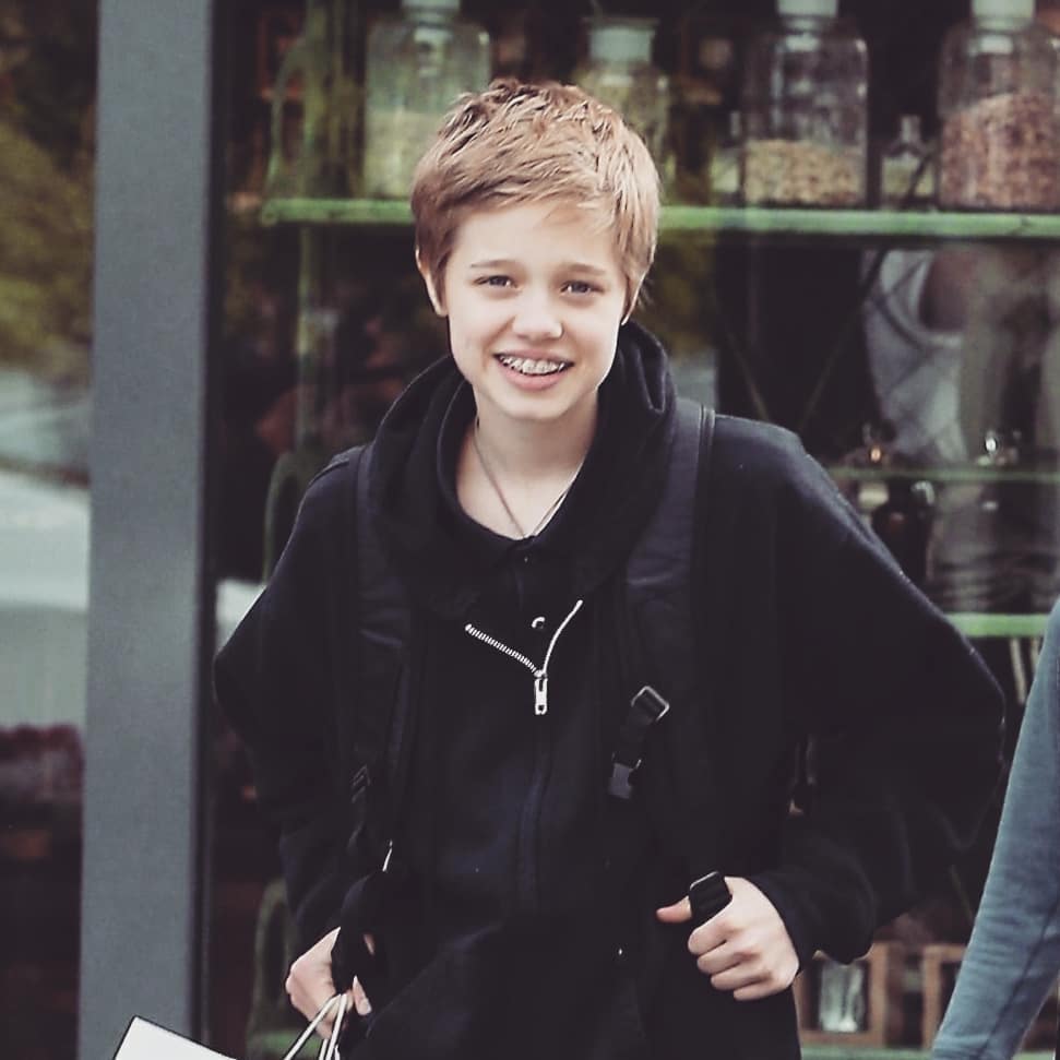 Анджелина Джоли с дочерью засветились на концерте Maneskin, снова пославших Путина: видео и фото