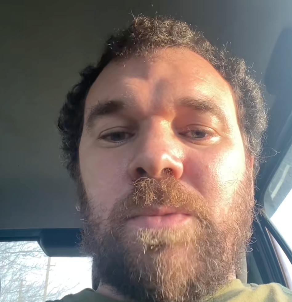 Інформатик з "Вагітна у 16" записав відео з фронту та зробив заяву про скандальне шоу