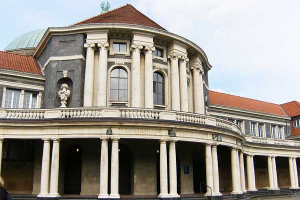 Українці можуть безкоштовно навчатися в університетах Німеччини: як подати документи