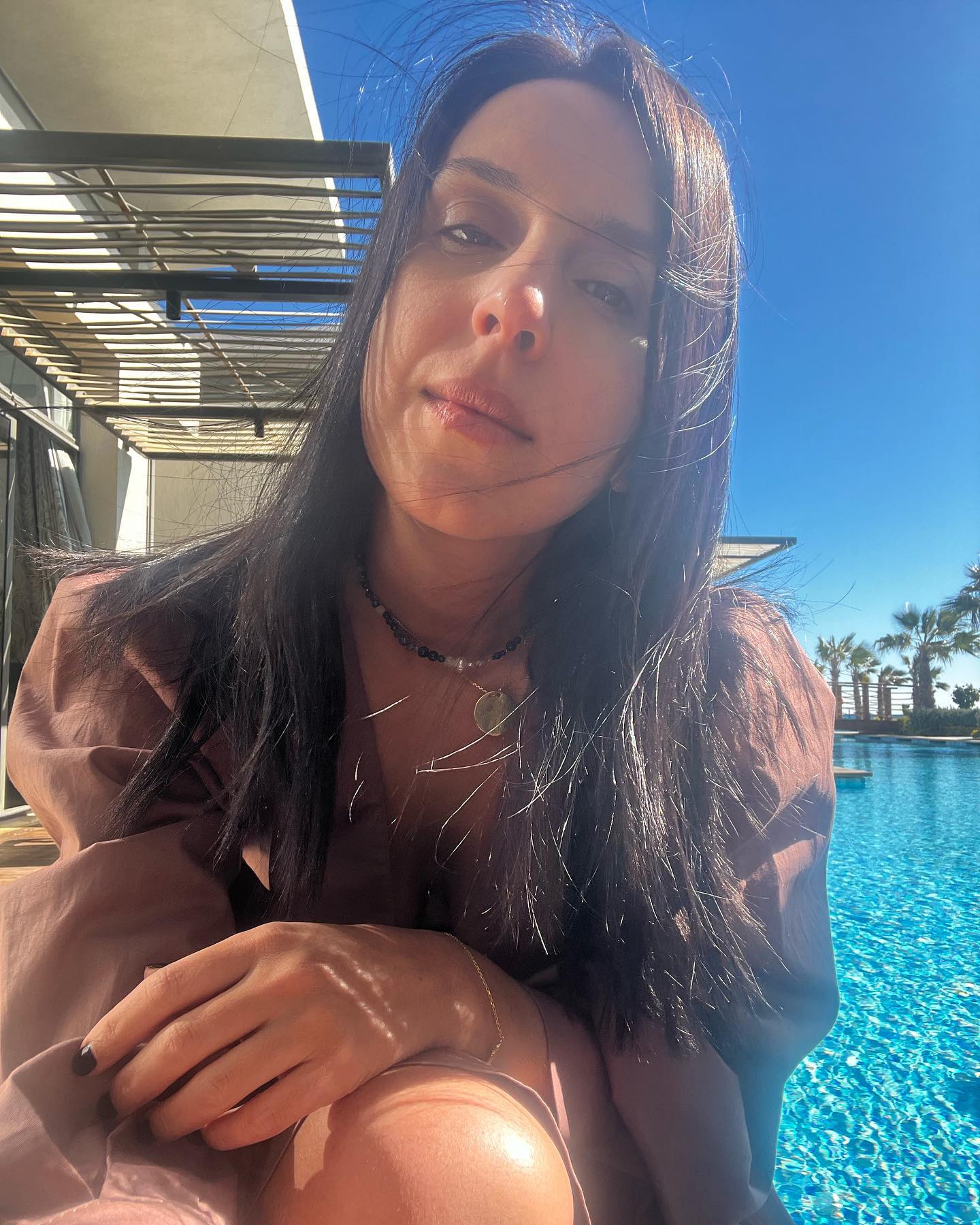 Утром - кофта, в обед купальник: Джамала рассказала о зимнем отдыхе в Египте и умилила семейными фото