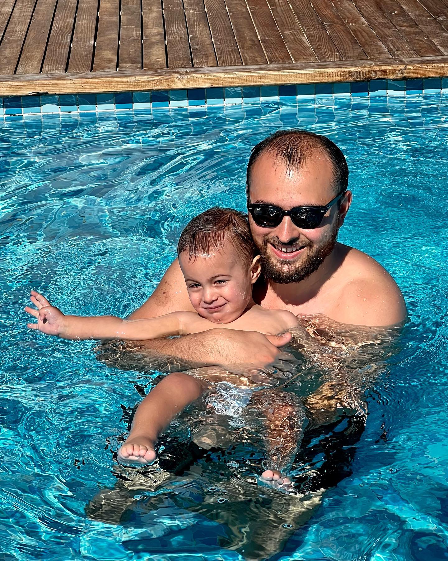 Утром - кофта, в обед купальник: Джамала рассказала о зимнем отдыхе в Египте и умилила семейными фото