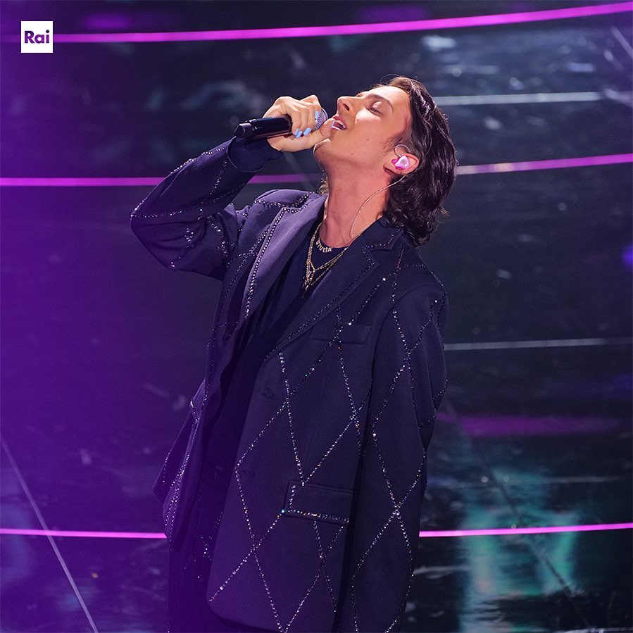 В Италии прошел легендарный фестиваль Сан-Ремо 2022: яркие фото и видео