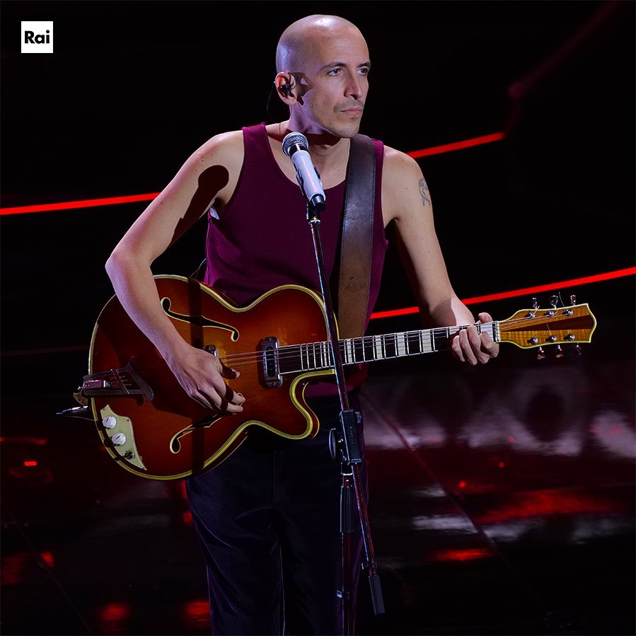 В Италии прошел легендарный фестиваль Сан-Ремо 2022: яркие фото и видео