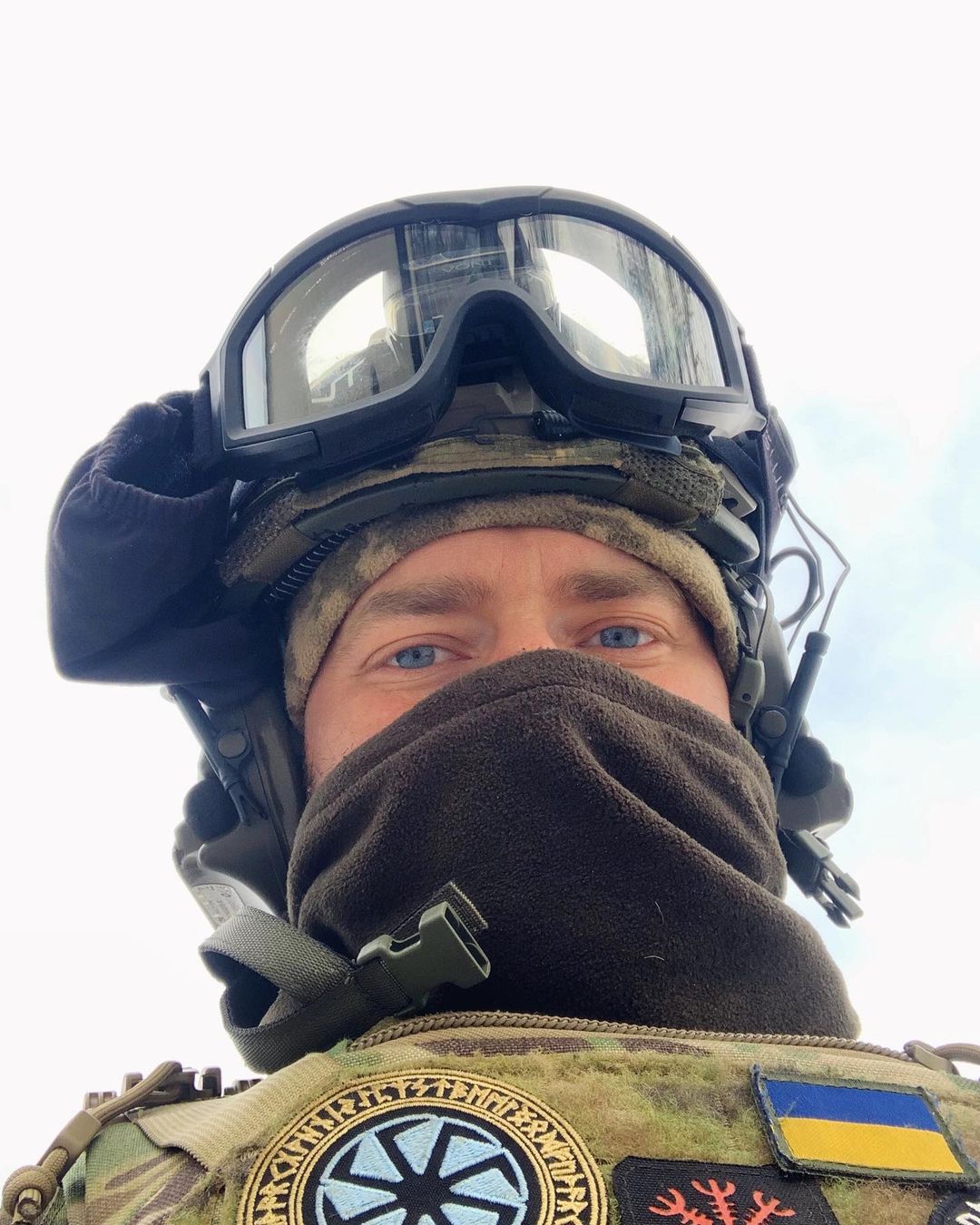 Дмитро Дікусар вперше за три місяці вийшов на зв'язок з фронту та показав, який має вигляд