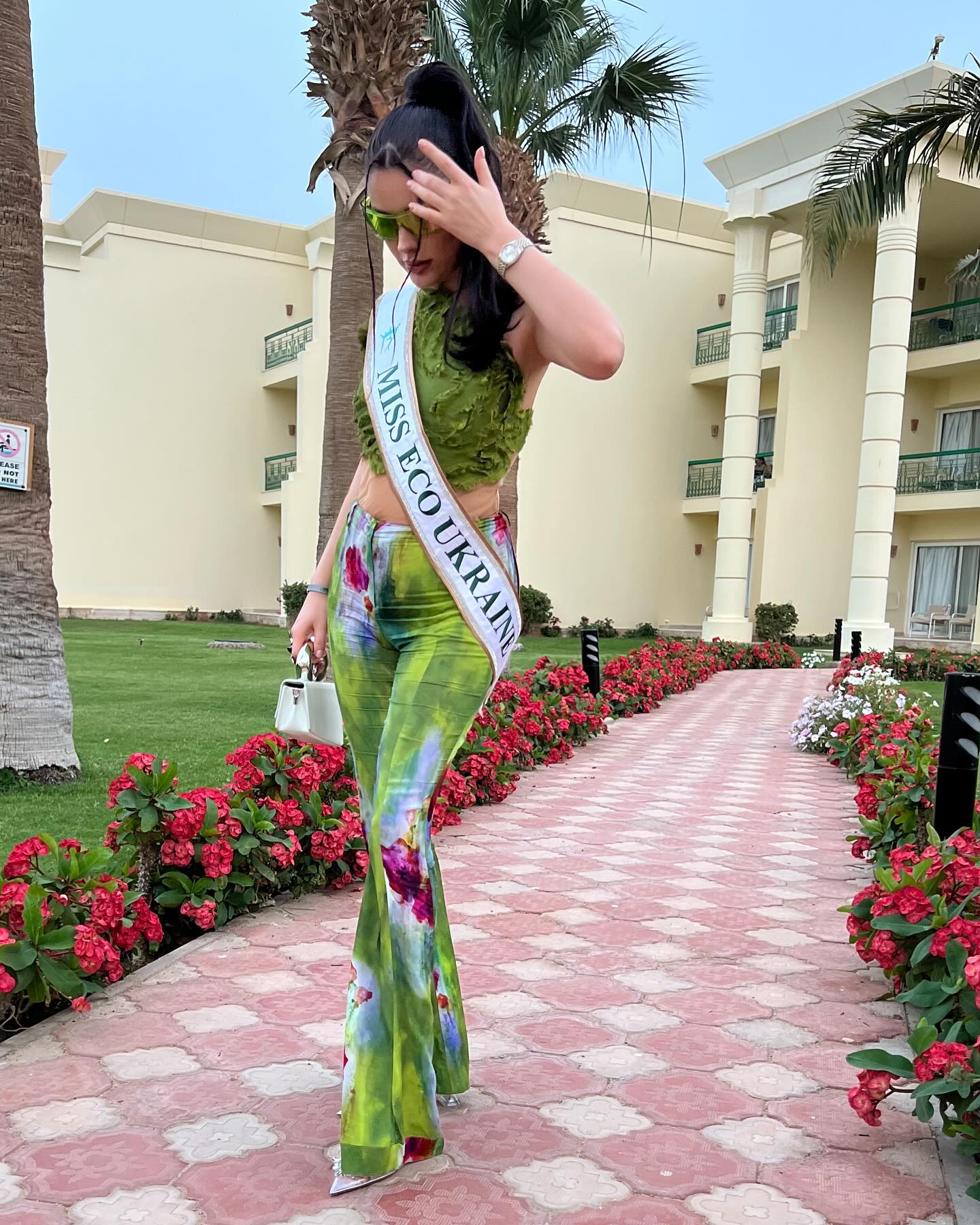 В каком наряде Ангелина Усанова прибыла в Египет на Miss Eco International 2024