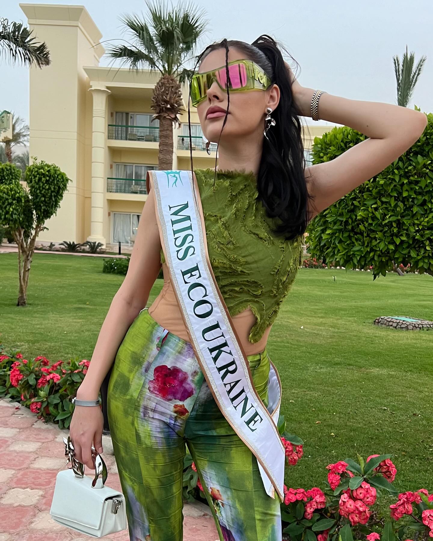 В каком наряде Ангелина Усанова прибыла в Египет на Miss Eco International 2024