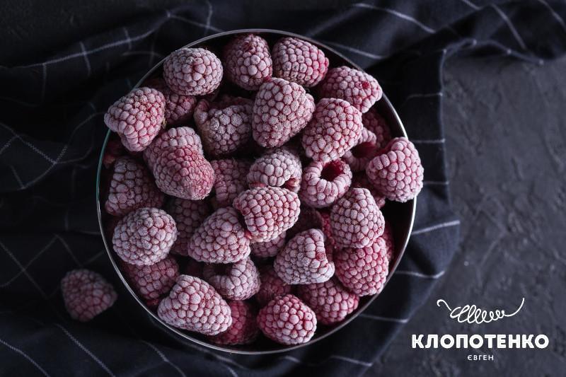 Заморожена, засушена, варення або пюре: Клопотенко розповів, як правильно запастися малиною на зиму