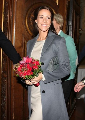 image_d107c07c-2d6f-41b9-bb3d-c980290ff107_large